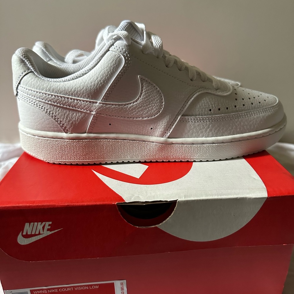 Women’s Nike Court Vision Low Sz 8. Brand New, Never Worn